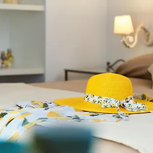 villa-fabiana.hotels-amalfi.com/